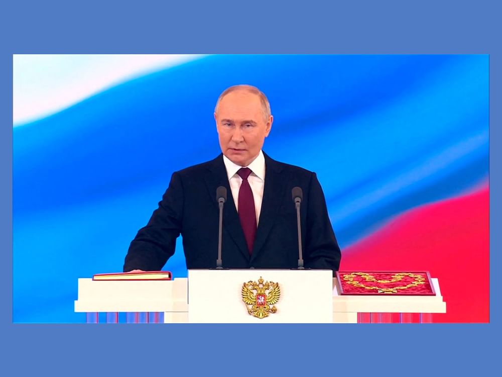 Putin Sworn In For New Six Year Term As Russias President Emirates