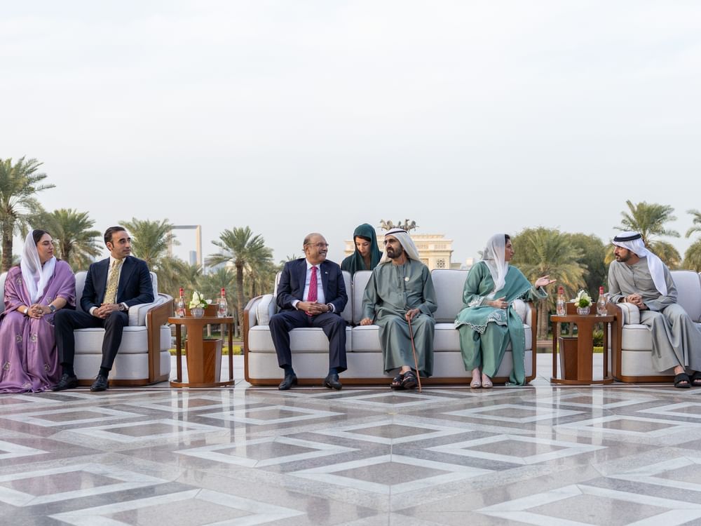 Mohammed bin Rashid discusses bilateral ties, regional developments with Pakistani President