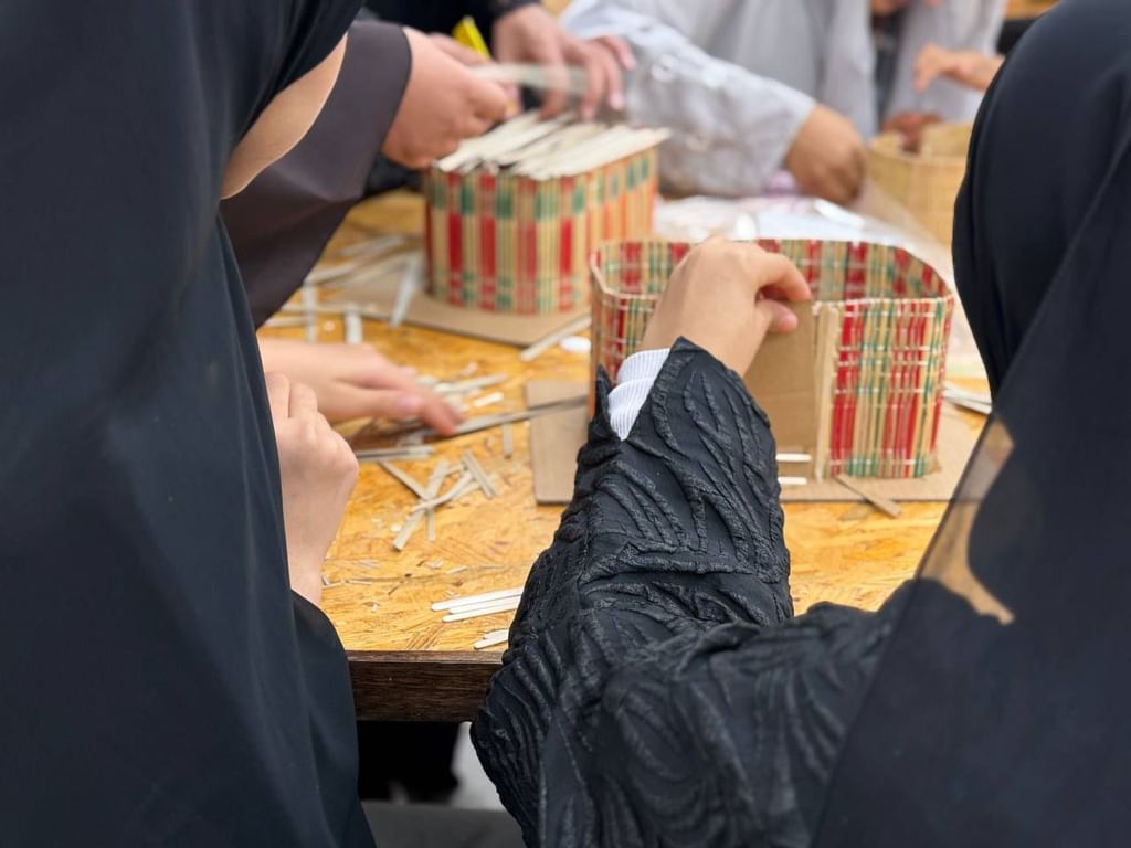 مركز شباب فلج المعلا يُنفذ برنامجا صيفيا متنوعا