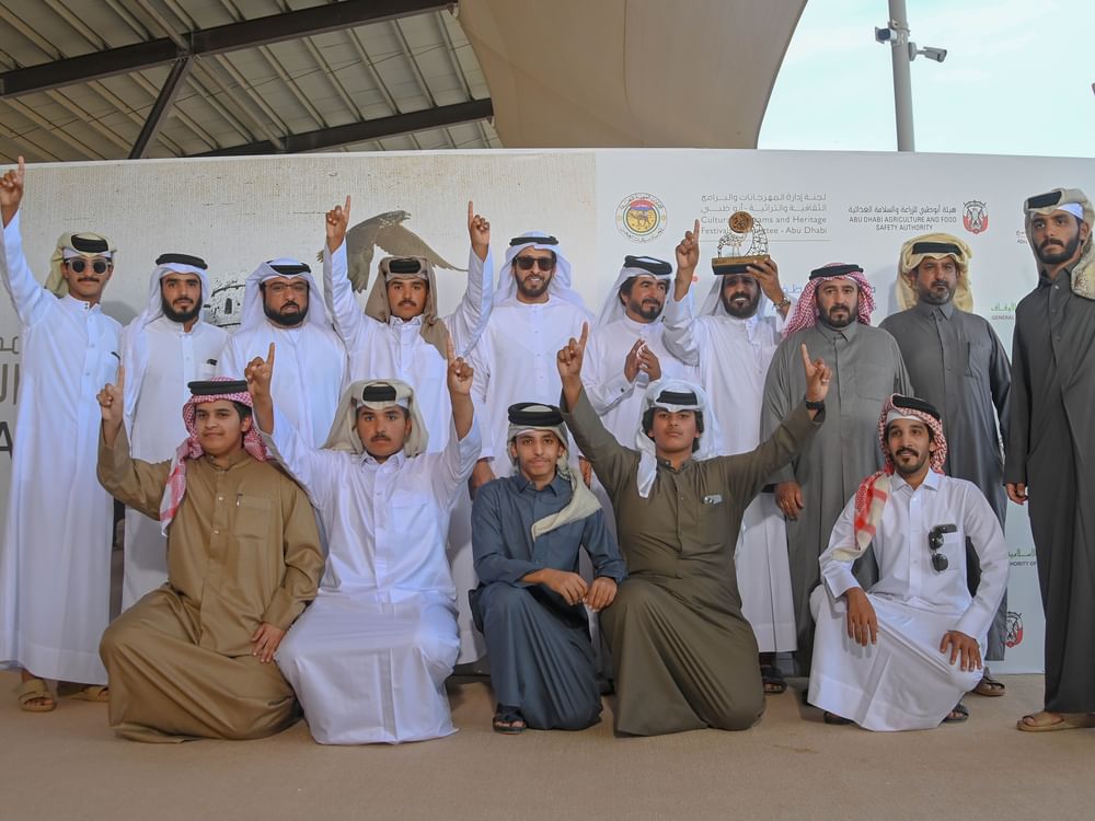 تواصل منافسات مزاينة الإبل في مهرجان الظفرة