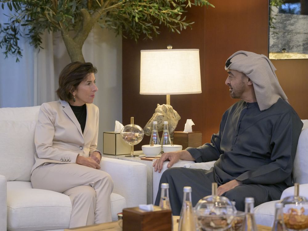 رئيس الدولة يلتقي وزيرة التجارة الأمريكية في إطار زيارته الرسمية للولايات المتحدة 
