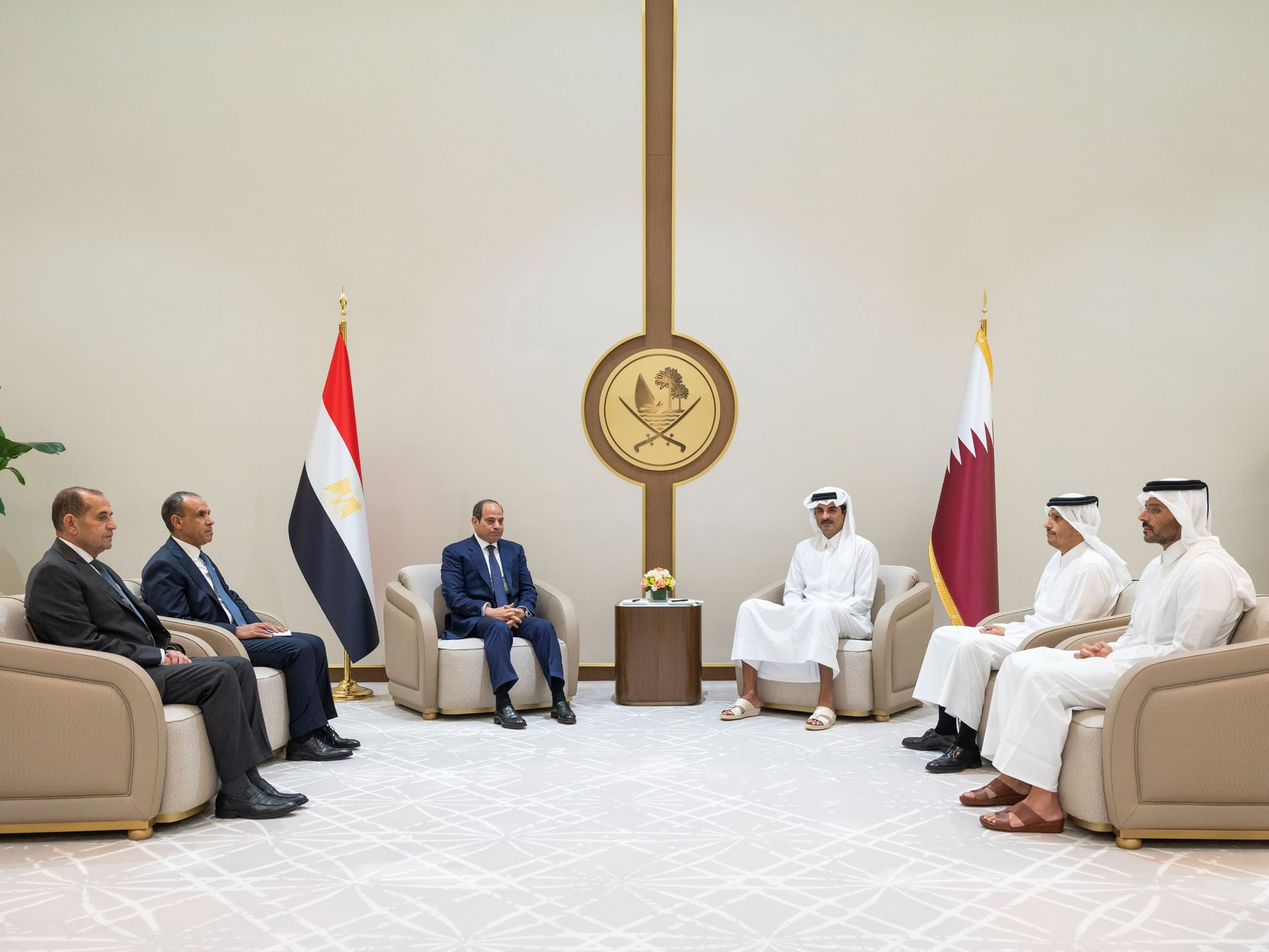 Emir of Qatar, Egyptian President discuss regional developments