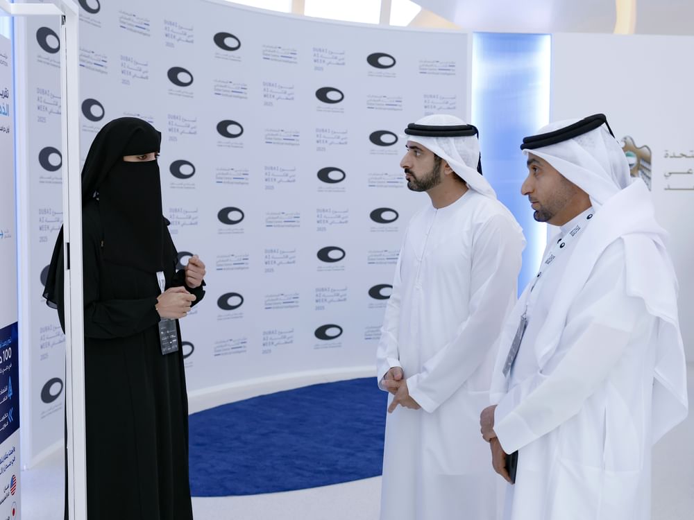 Hamdan bin Mohammed reviews first edition of Dubai State of AI Report and witnesses launch of AI policy at Dubai AI Week