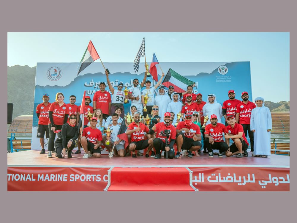 هيثم بن صقر  القاسمي يتوج الفائزين ببطولة الإمارات للموتوسيرف