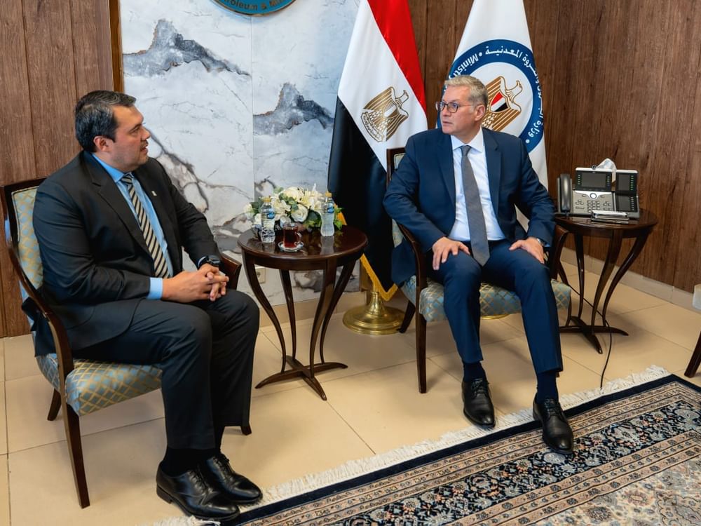 تعاون مصري إماراتي لتوظيف الذكاء الاصطناعي في تطوير قطاع البترول