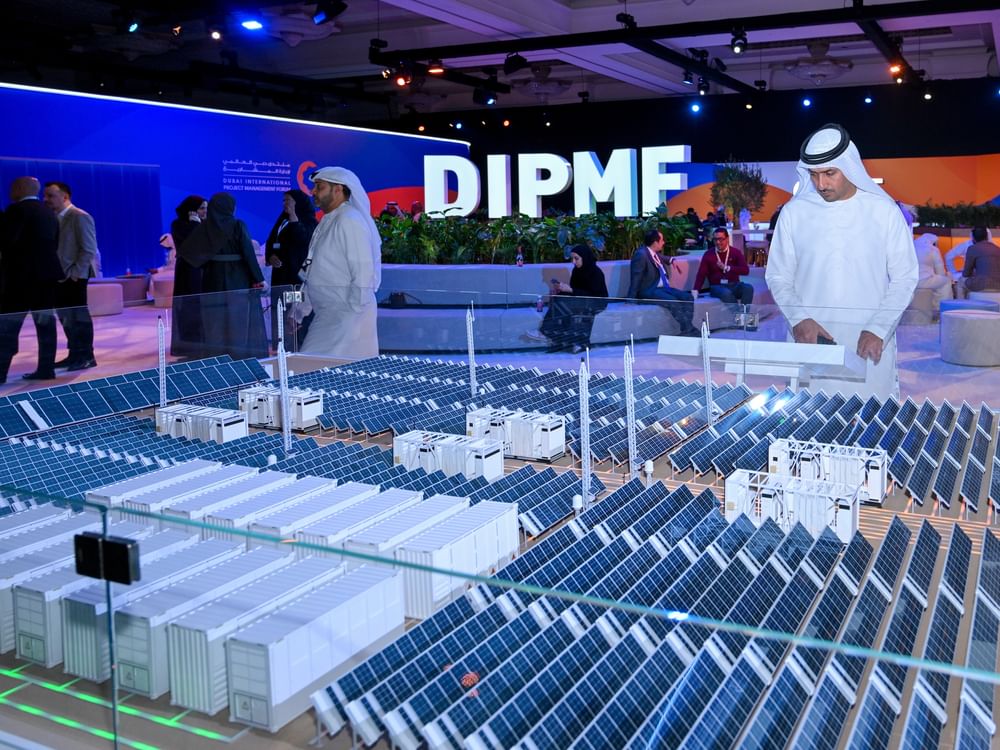 "كهرباء ومياه دبي" تشارك بالقمة العالمية لطاقة المستقبل