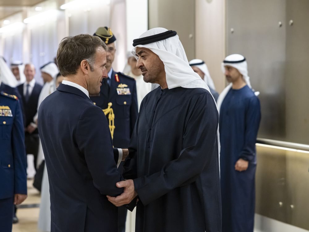 UAE President bids farewell to French President upon conclusion of official visit