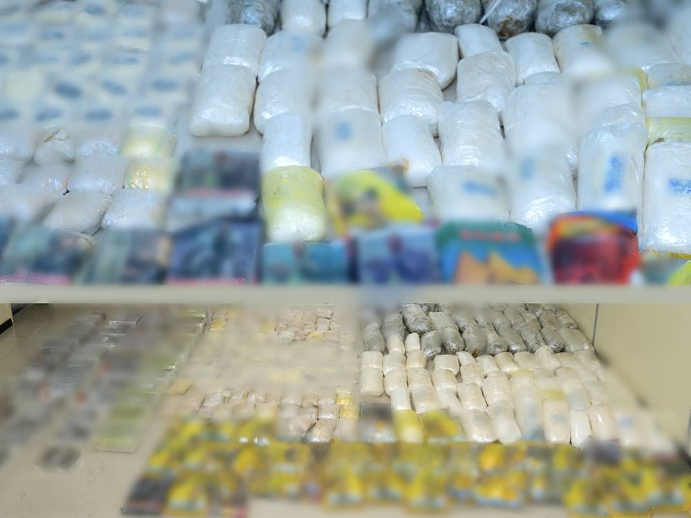 Dubai Customs thwarts attempt to smuggle 147.4 kg of narcotics, psychotropic substances