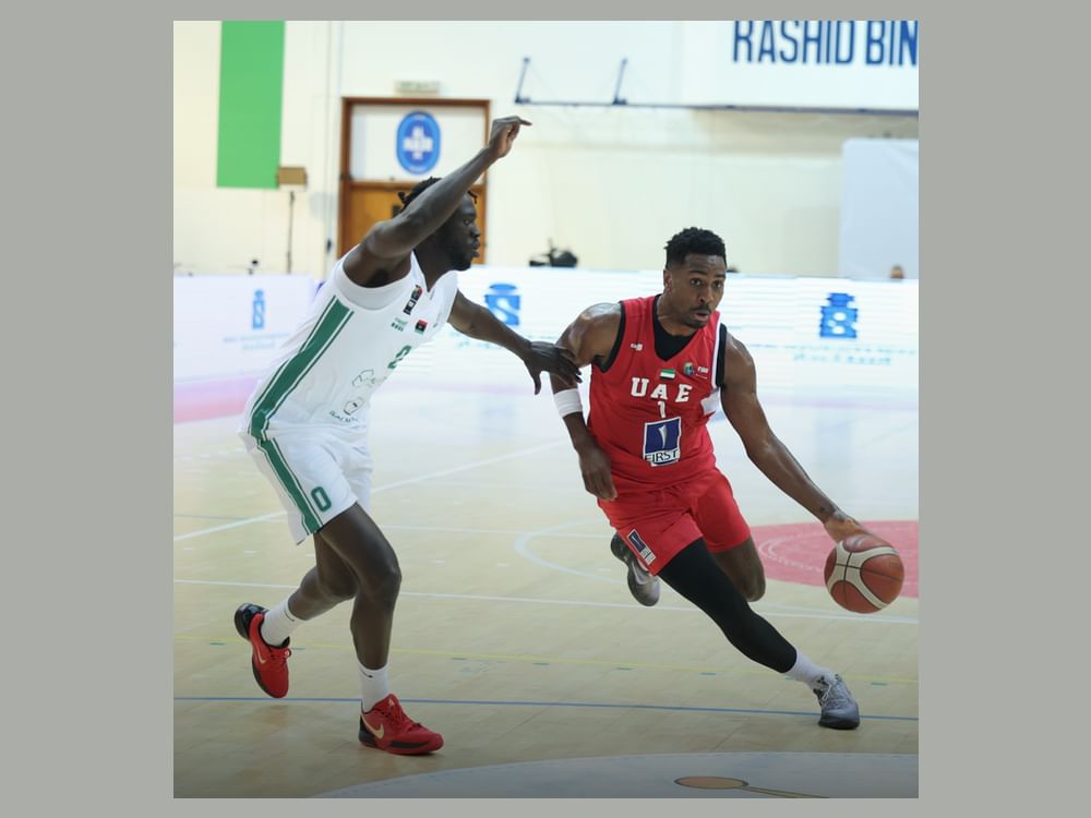 منتخب الإمارات يتأهل لنصف نهائي بطولة دبي الدولية لكرة السلة