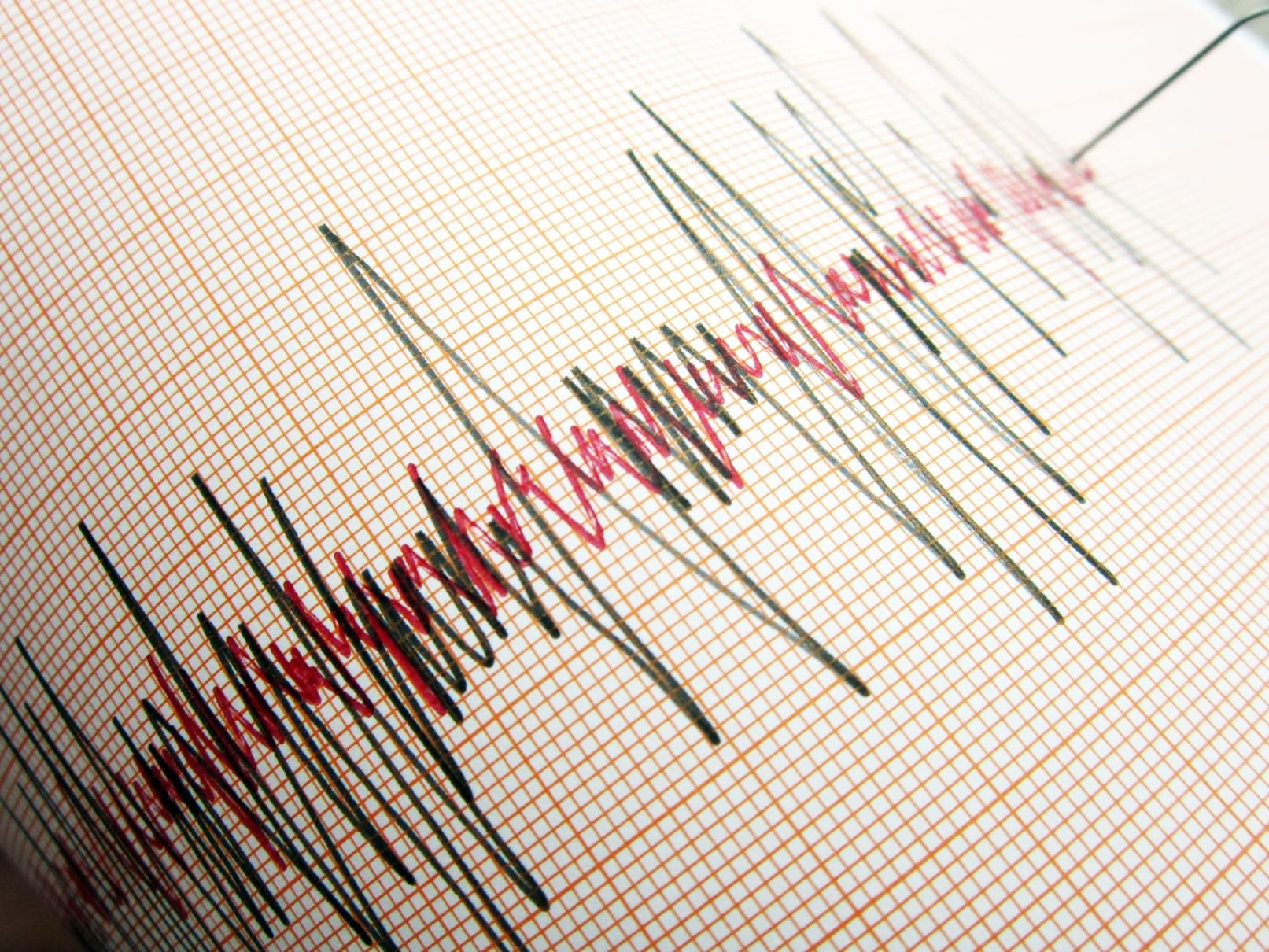 5.7-magnitude earthquake strikes off Greek island of Crete