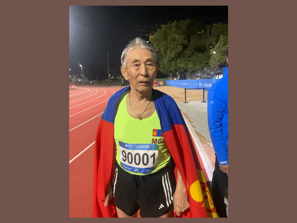 أكبر المشاركين سنا في ألعاب الماسترز "أبوظبي 2026" يحل ثانيا في سباق 100 متر