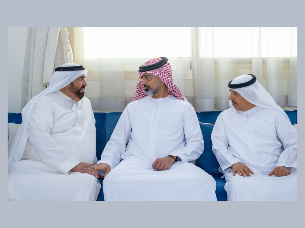عمار بن حميد يقدم واجب العزاء في وفاة يوسف أحمد النعيمي