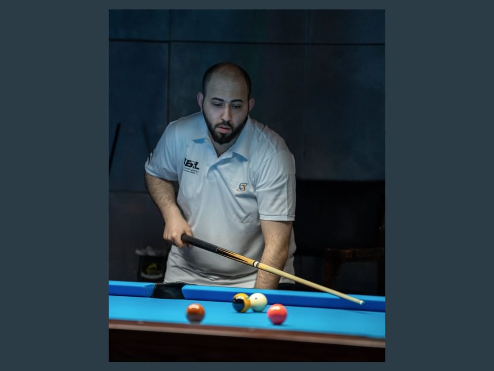 لاعب منتخبنا للبلياردو يتأهل للدور التالي في بطولة العالم للعشر كرات