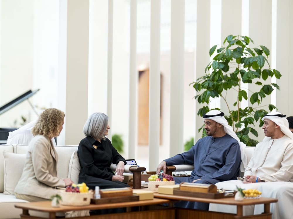 El presidente de Emiratos recibe a una delegación del Congreso de EE UU