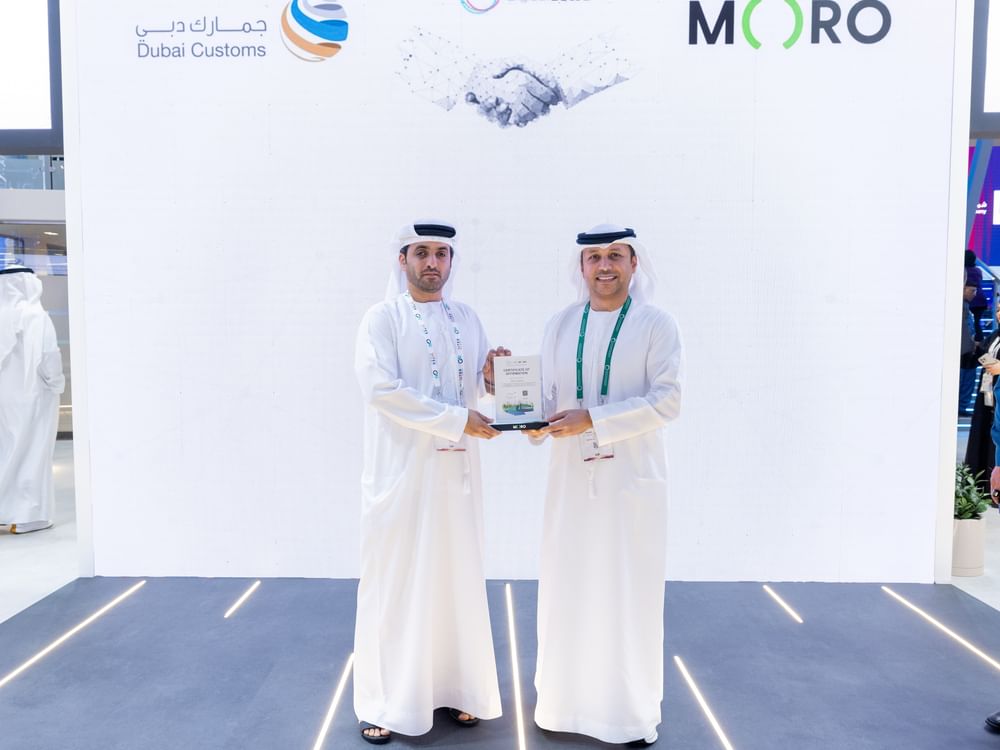 Moro Hub presents Green Certificate to Dubai Customs
