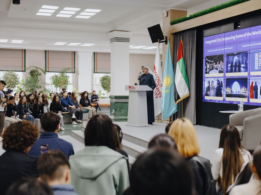 مركز جامع الشيخ زايد الكبير يعزز حضوره الحضاري في كازاخستان 