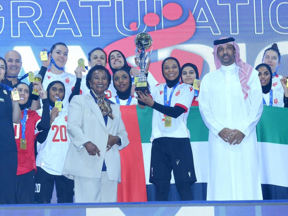 الشارقة يتوج بطلاً للنسخة الأولى من بطولة غرب آسيا للسيدات للكرة الطائرة
