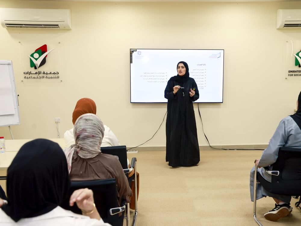 "الشارقة لصعوبات التعلم" يواصل حملته التوعوية ببرامج تدريبية