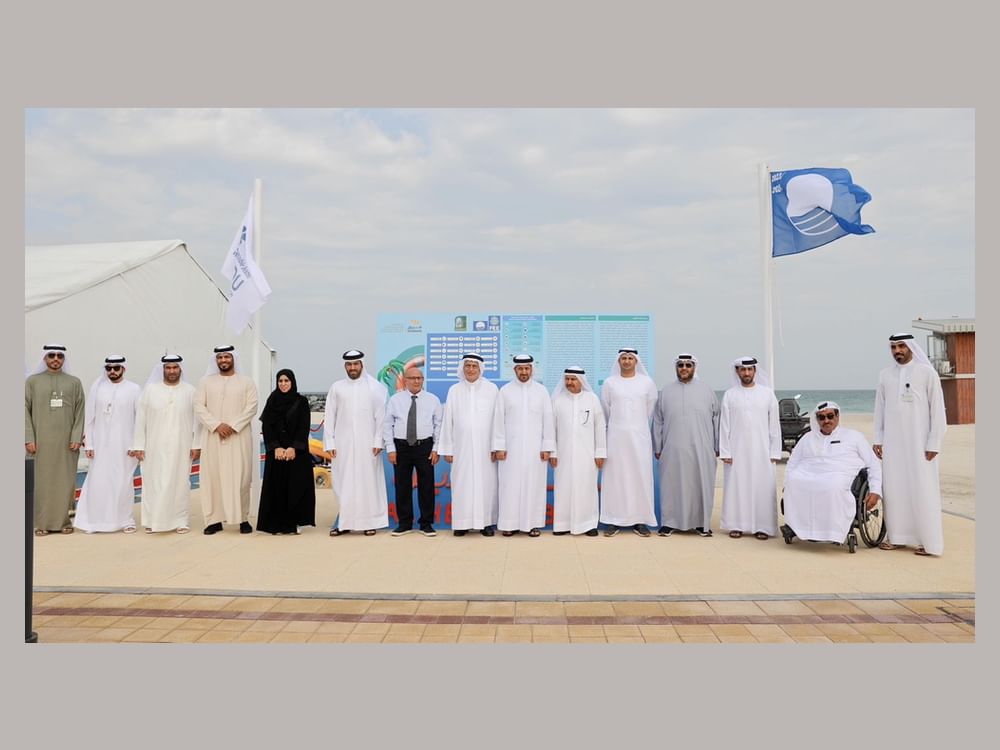 بلدية الشارقة تعلن حصول شاطئ الحيرة على العلم الأزرق و الاعتماد العالمي للمعايير البيئية لذوي الإعاقة