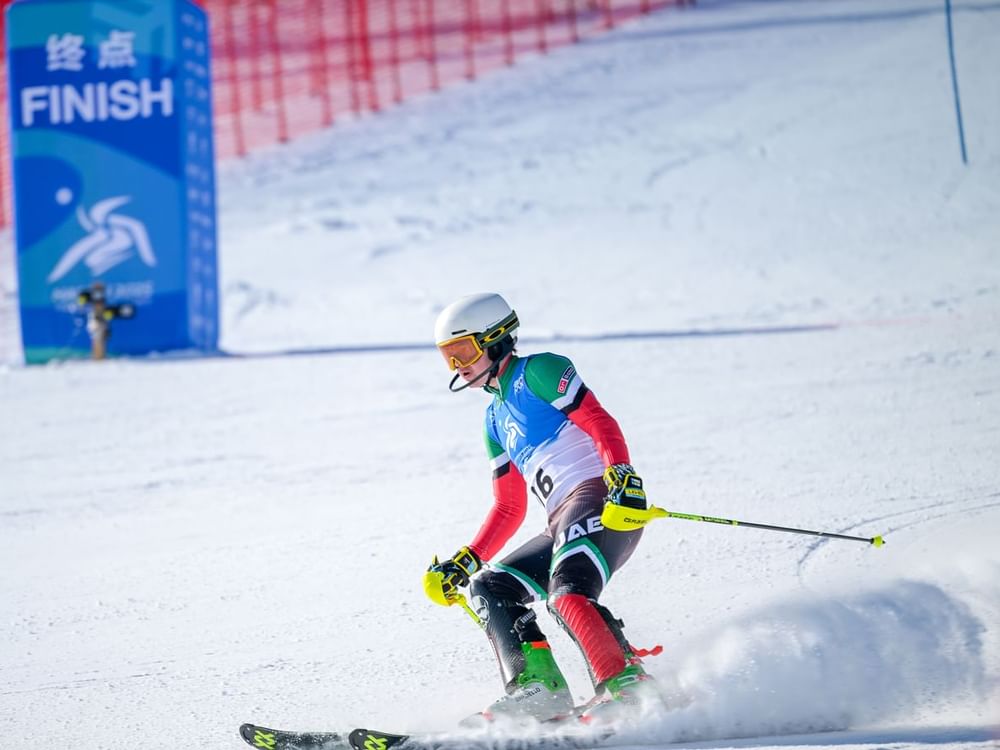 90 athlètes représentant 30 pays participent à la cinquième édition du Championnat de ski à Dubaï