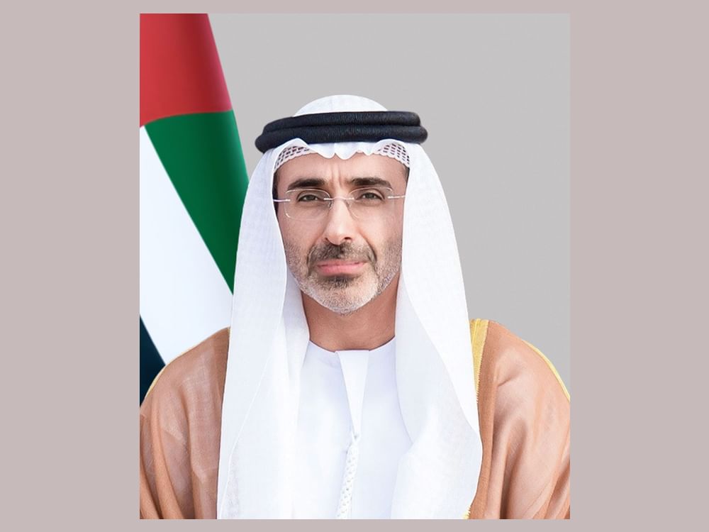 ذياب بن زايد يهنئ رئيس الدولة ونائبيه والحكام بمناسبة عيد الأضحى المبارك