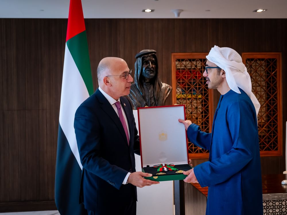 Le Président des Émirats arabes unis honore l’ambassadeur du Liban avec l’Ordre de l’Indépendance de première classe