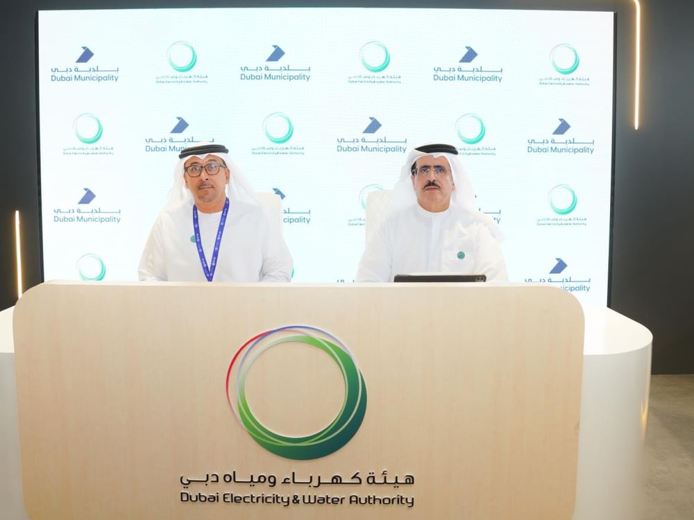 Dubai Municipality, DEWA sign agreement on project to generate electricity from landfill biogas