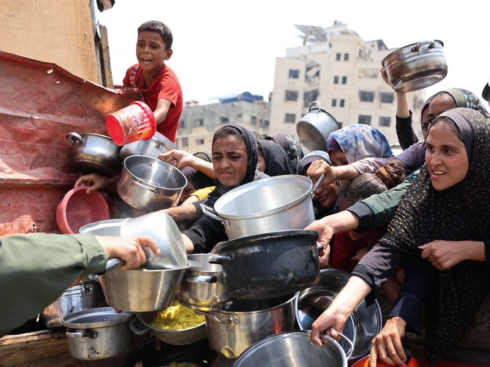 21 Palestinians killed while seeking humanitarian aid in Gaza