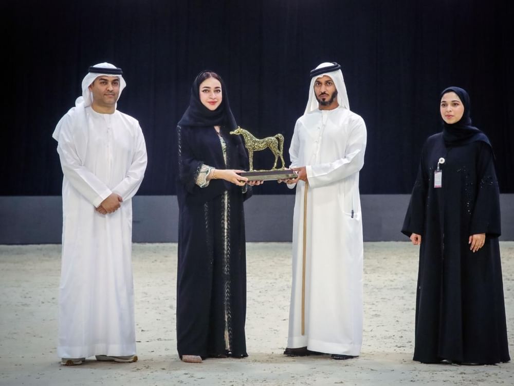"بي دبليو روضة" تتألق في بطولة الإمارات لمربي الخيل العربية