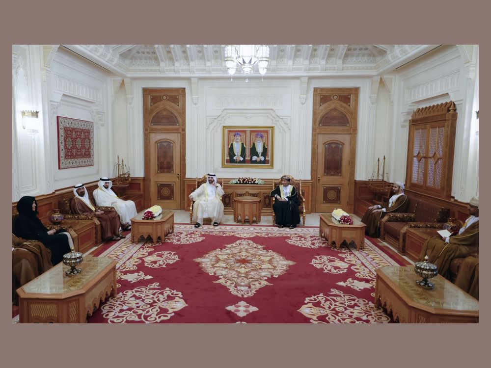 حمدان بن محمد يلتقي نائب رئيس مجلس الوزراء العماني لشؤون مجلس الوزراء  