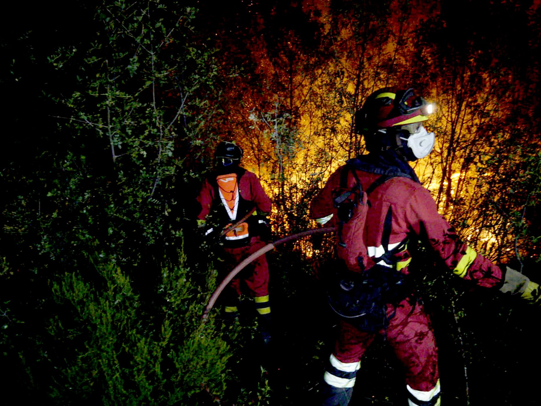 Hundreds evacuated as wildfire scorches 13,000 hectares in Spain