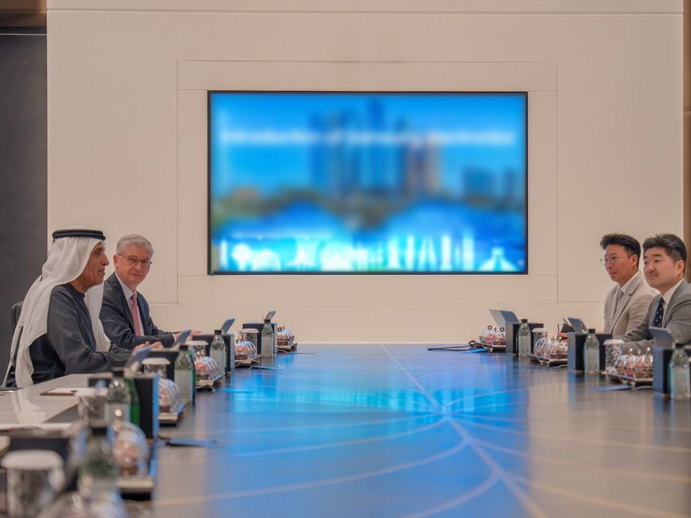 سعود بن صقر يستقبل وفدا من شركة 