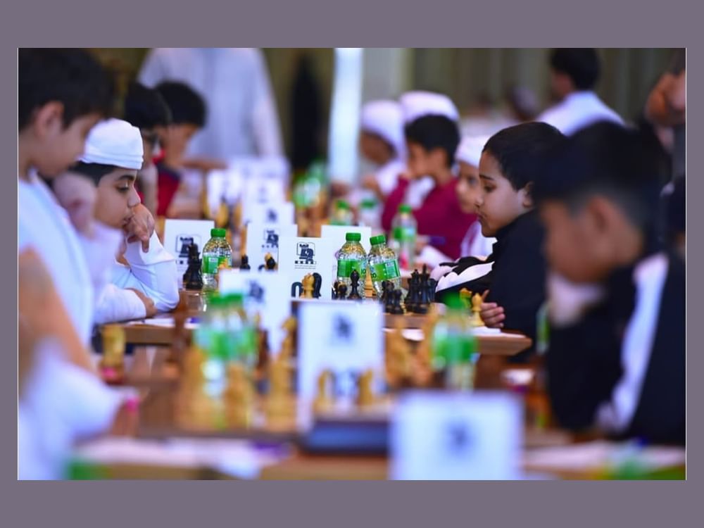 الشارقة يتصدر دوري الشطرنج للناشئين والناشئات