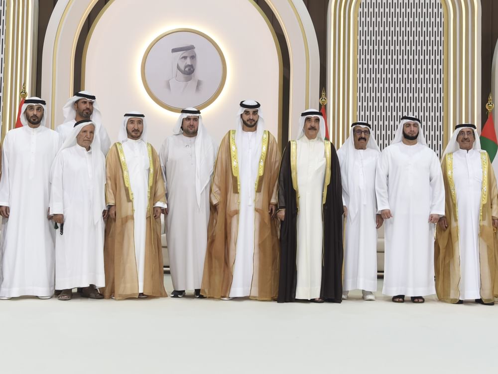 حاكم أم القيوين يحضر أفراح آل مكتوم