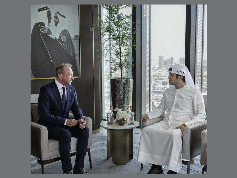 Maktoum bin Mohammed se reúne com ministro das Finanças de Luxemburgo