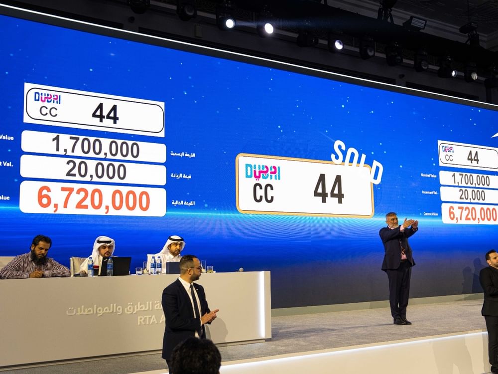  65 مليون درهم إيرادات المزاد121 لـ "طرق دبي" لأرقام اللوحات المميزة 