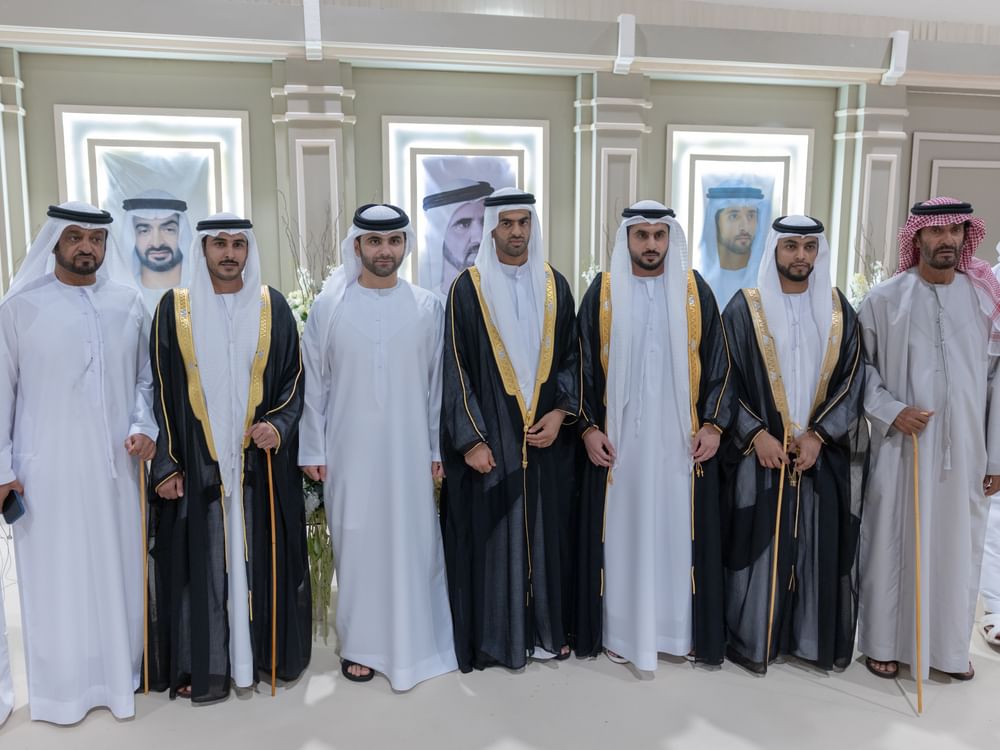 منصور بن محمد يحضر أفراح بن غديّر والكتبي