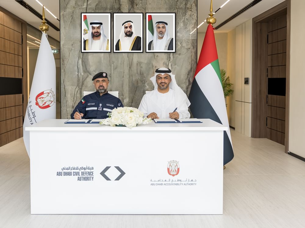 "أبوظبي للمحاسبة" و"أبوظبي للدفاع المدني" يعززان الكفاءات المؤسسية