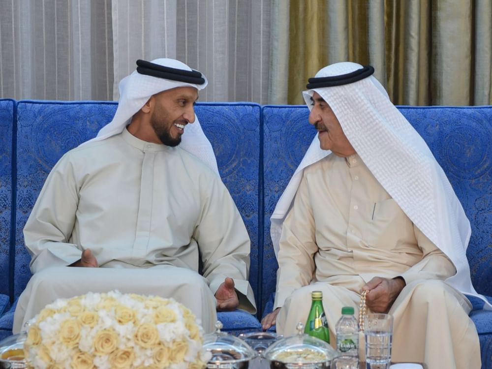 حاكم أم القيوين يستقبل رئيس الهيئة الوطنية للإعلام وجموع المهنئين بشهر رمضان  