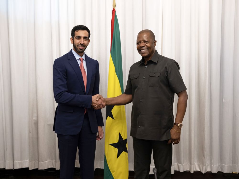 Ministro de Estado dos Emirados se reúne com premiê de São Tomé e Príncipe