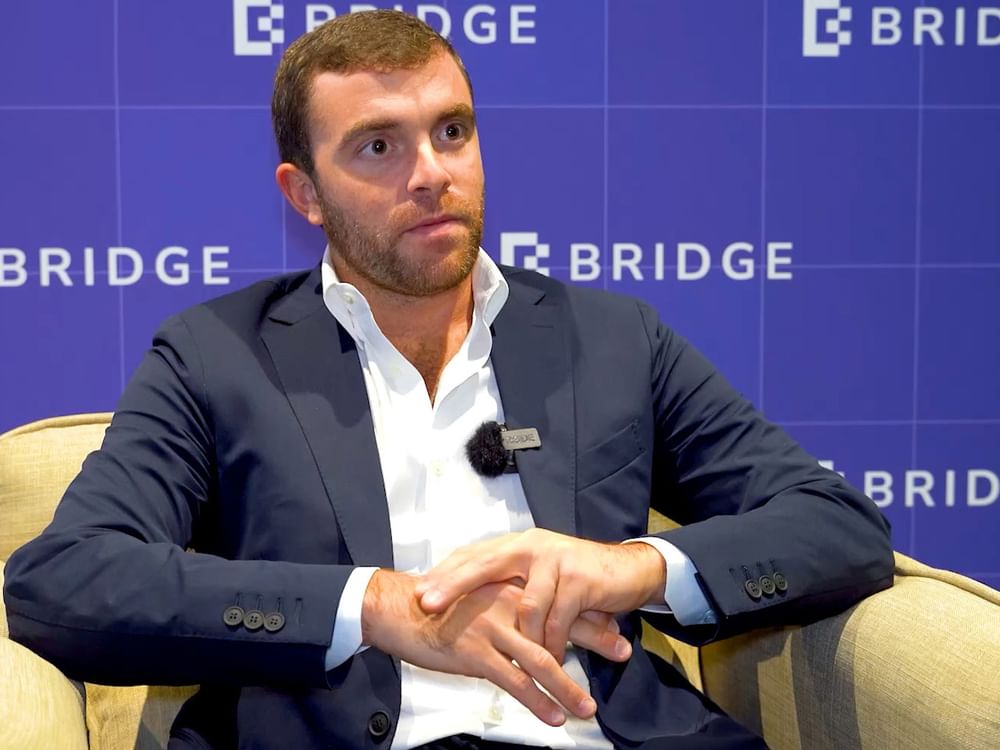 知名记者法布里齐奥·罗马诺首访阿布扎比 盛赞“BRIDGE”峰会