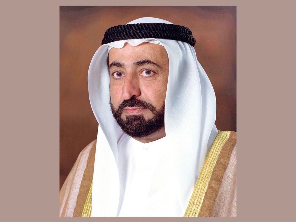 حاكم الشارقة يعزي خادم الحرمين بوفاة مطلب بن عبدالله النفيسة