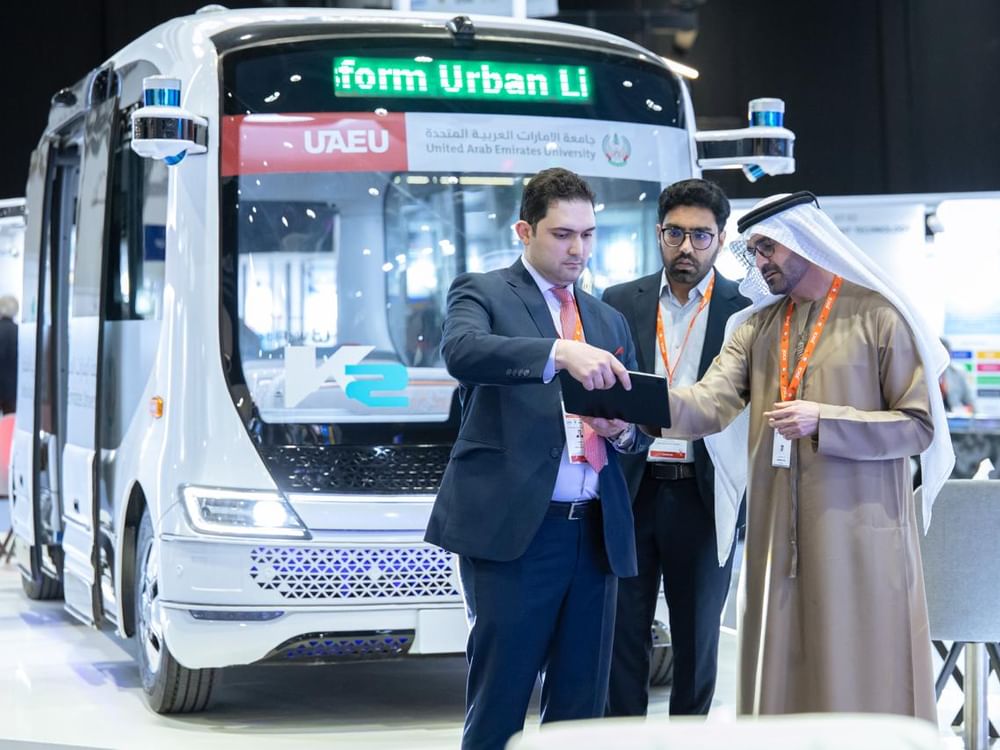 جامعة الإمارات تطلق المرحلة التجريبية للتنقل الذاتي داخل حرمها الجامعي