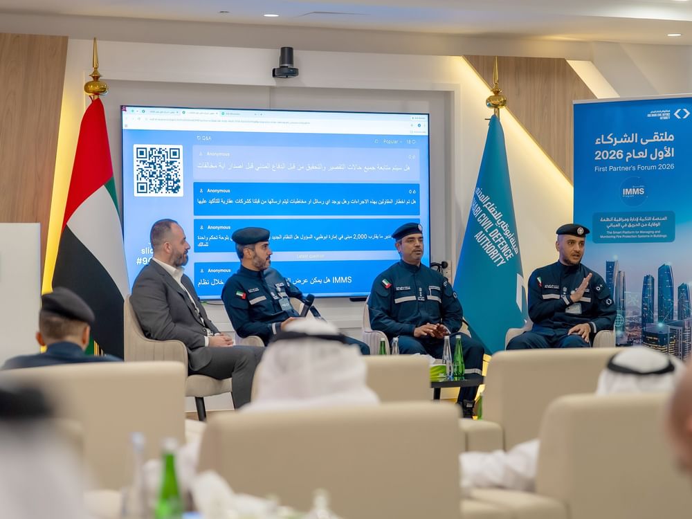 هيئة أبوظبي للدفاع المدني تستعرض حلول الوقاية المبتكرة مع الشركاء الإستراتيجيين