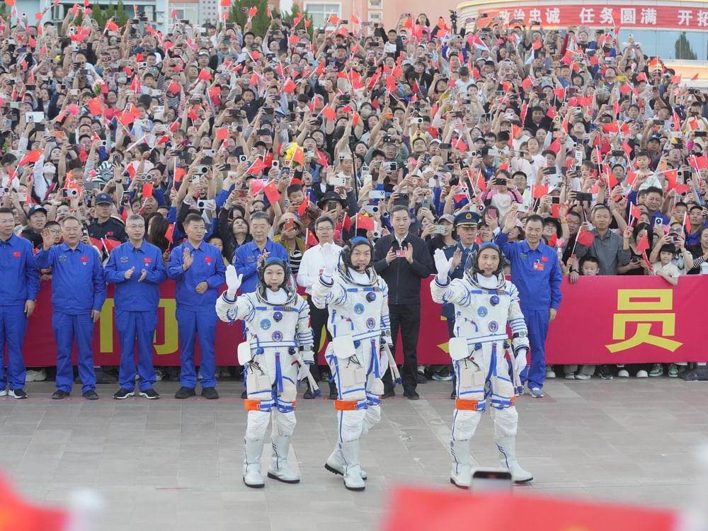 神舟二十三号航天员乘组顺利进驻“天宫”