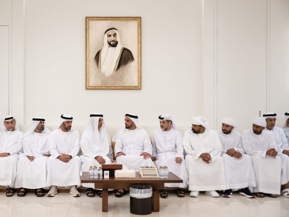 سيف بن زايد يقدم واجب العزاء في شهيد الوطن والواجب النقيب سعيد البلوشي
