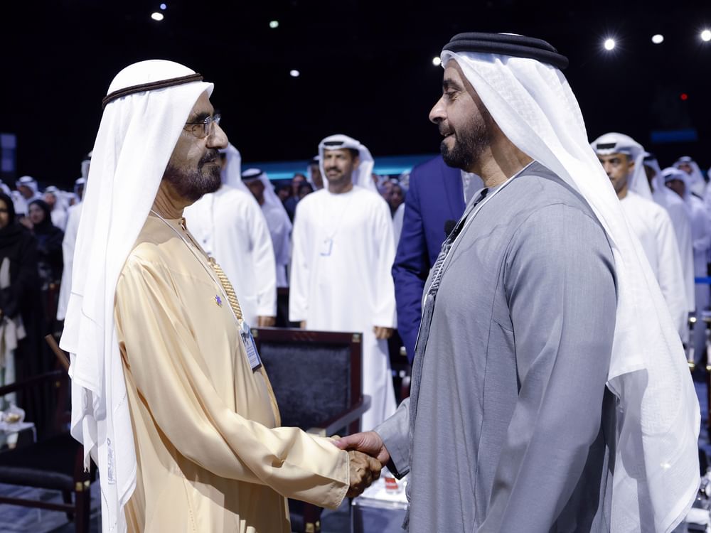 محمد بن راشد يشهد جلسة رئيسية لسيف بن زايد في القمة العالمية للحكومات 2026 