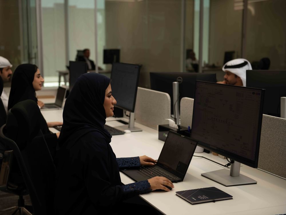 "خزنة داتا سنترز" تطلق برنامج "الثريا" لبناء الكفاءات في مراكز البيانات