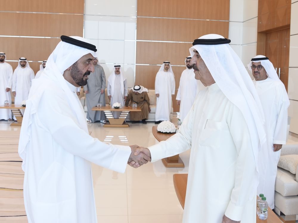 حاكم أم القيوين يتقبل التعازي من الشيوخ والمواطنين وأبناء الجاليات المقيمة في وفاة حصة بنت حميد