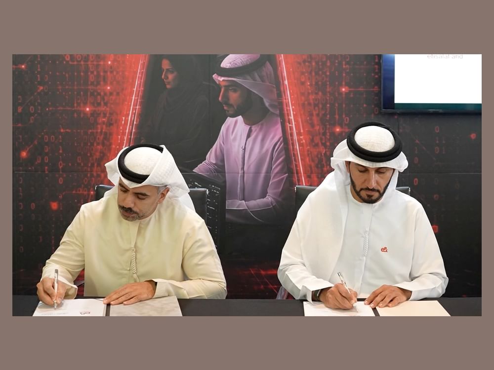 تعاون بين هيئة النقل بعجمان و"إي آند" لتعزيز الابتكار وتطبيقات الذكاء الاصطناعي
